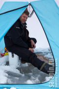 Алексей колдует в своей палатке