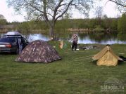 Наш палаточный лагерь. Справа - палатка "Малютка", жива до сих пор :)