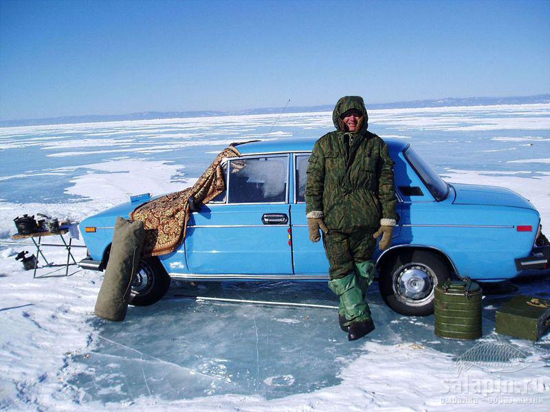 -32 и ветер. На горизонте видны Иркутские хребты.