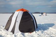 Первый раз за зиму смог по-человечески присыпать палатку снегом