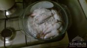 солю порциями, если рыбы много нужно солить то... смотря какие холодильники)))