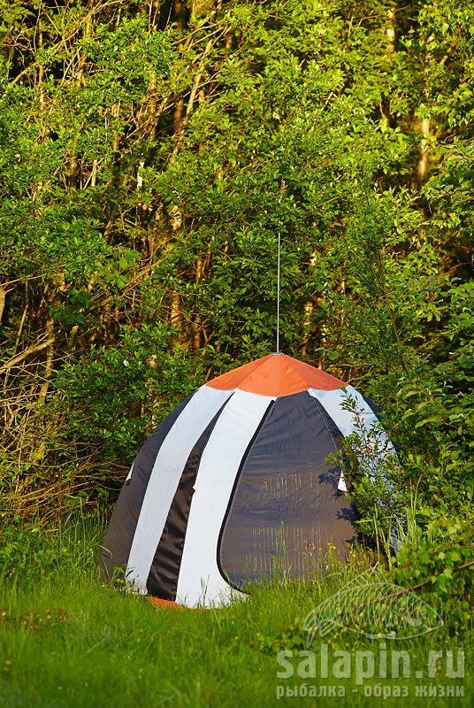 Хозяйственная палатка (зимняя подрабатывает на полставки :))