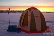 Мороз 22 градуса заставил согреть хотя бы еду с мотылем в палатке